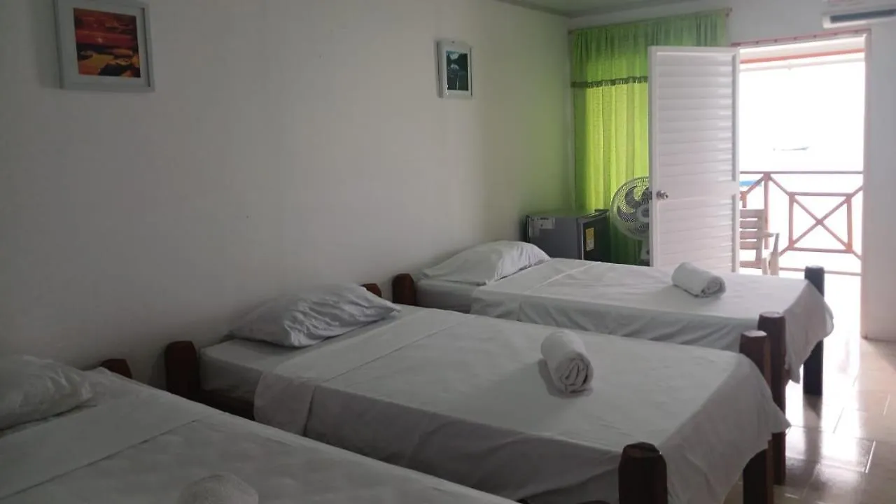Cabanas Mister Mac Fresh Water Bay Colombia