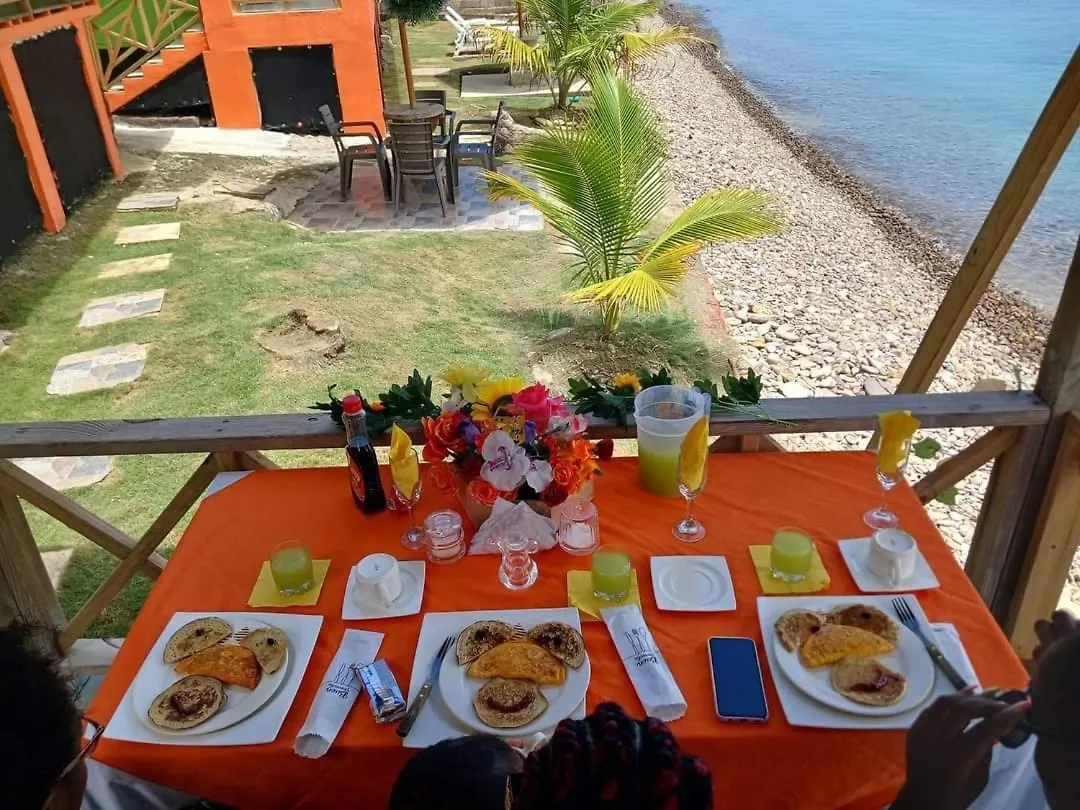 Cabanas Mister Mac Fresh Water Bay Inn
